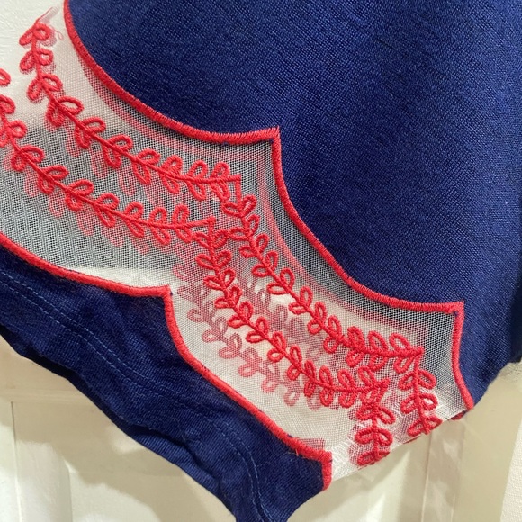 Torrid embroidered sleeve raglan tee - Picture 3 of 5